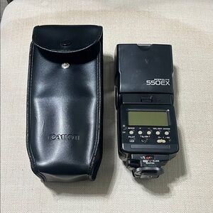 Canon Speedlite 550EX Flash with Case - Black